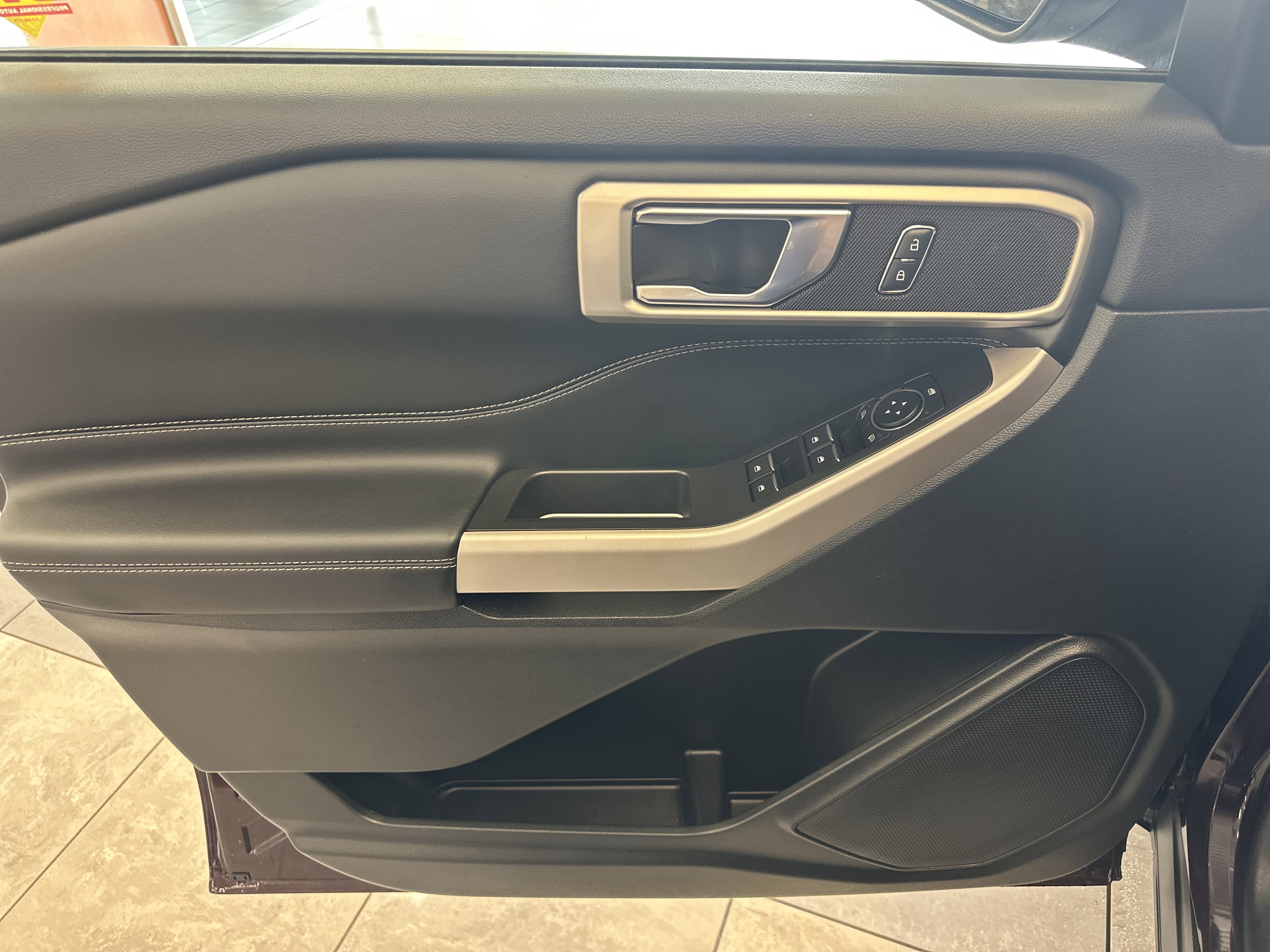 Used 2023 Ford Explorer XLT w/ Equipment Group 202A image 21