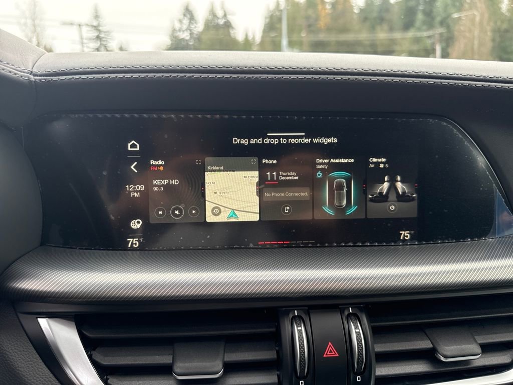 New 2025 Alfa Romeo Stelvio Sprint image 23