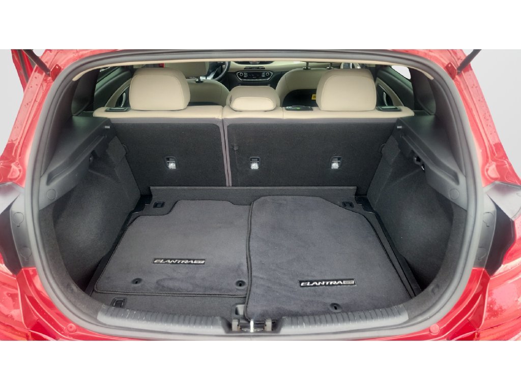 Used 2020 Hyundai Elantra GT w/ Style Package 02 FWD image 11
