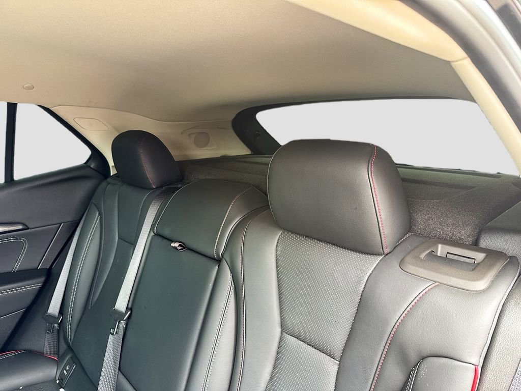 Used 2023 Buick Envision Essence w/ Sport Touring Package FWD image 19