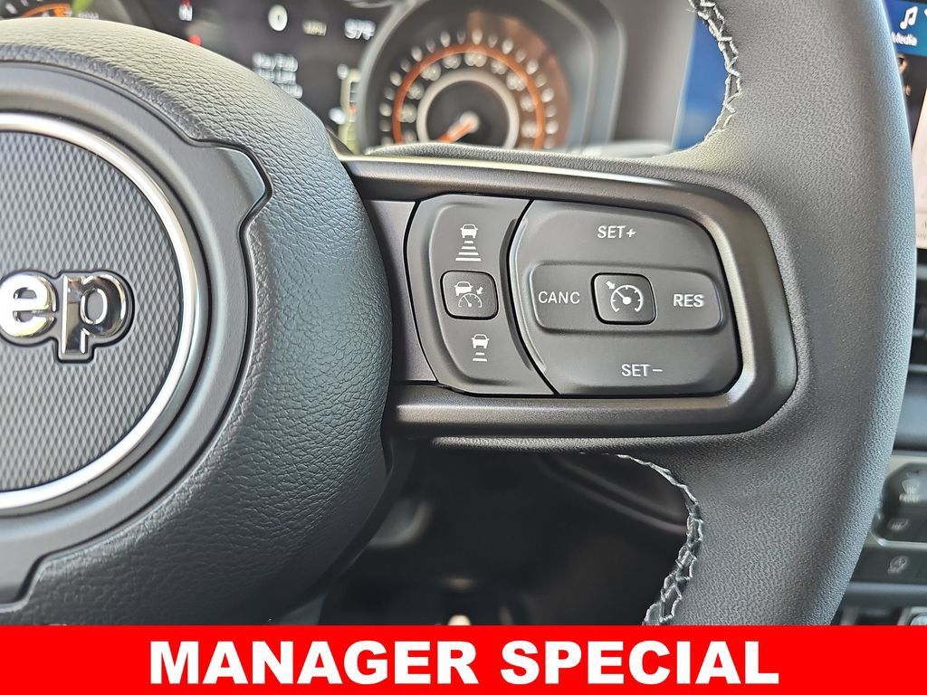New 2025 Jeep Gladiator Mojave w/ Convenience Group AWD/4WD image 17