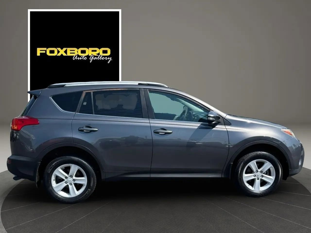 Used 2014 Toyota RAV4 XLE AWD/4WD image 4