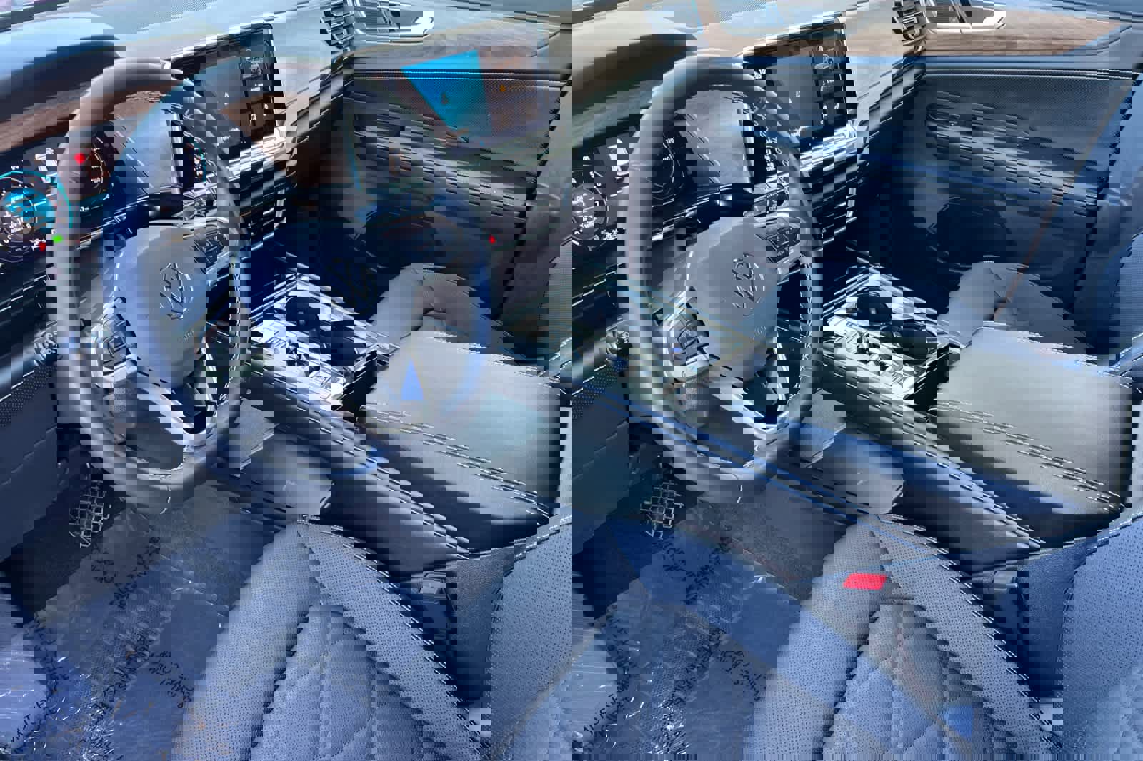 Used 2024 Volkswagen Atlas SE image 11