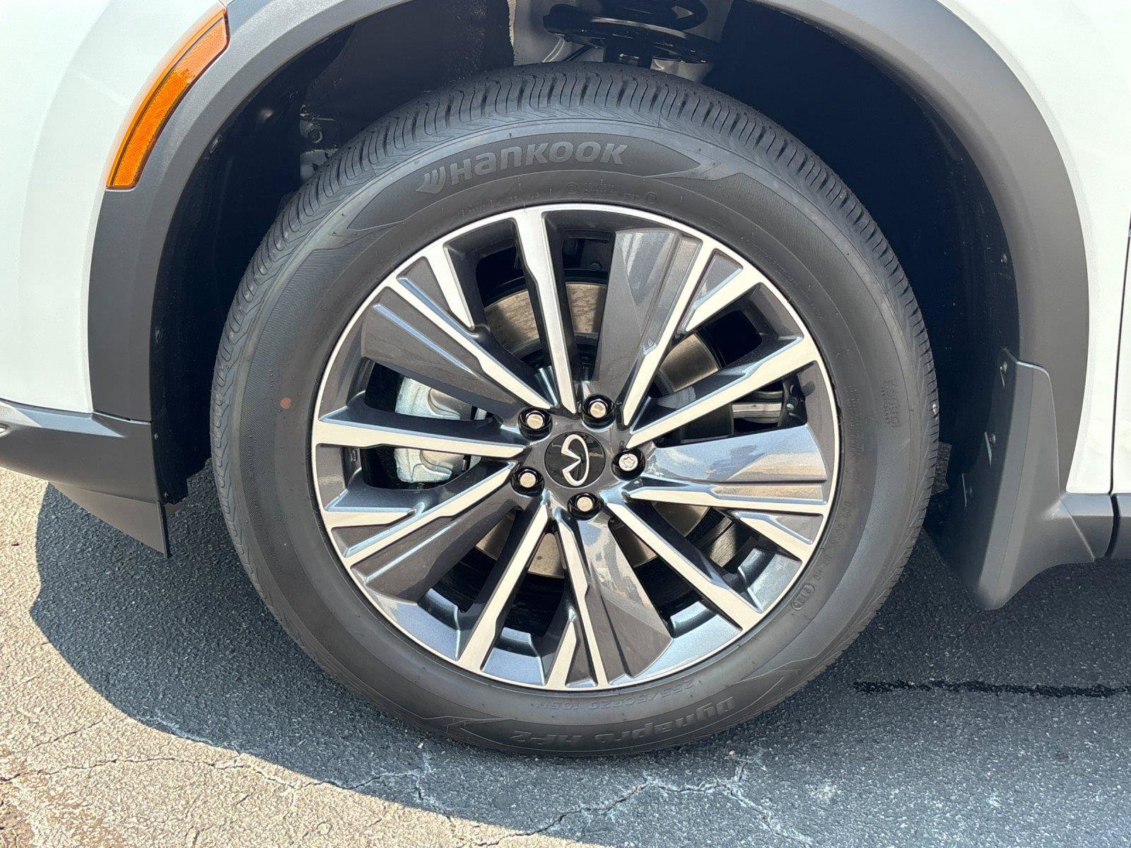 New 2027 INFINITI QX60 Luxe w/ Cargo Package FWD image 10