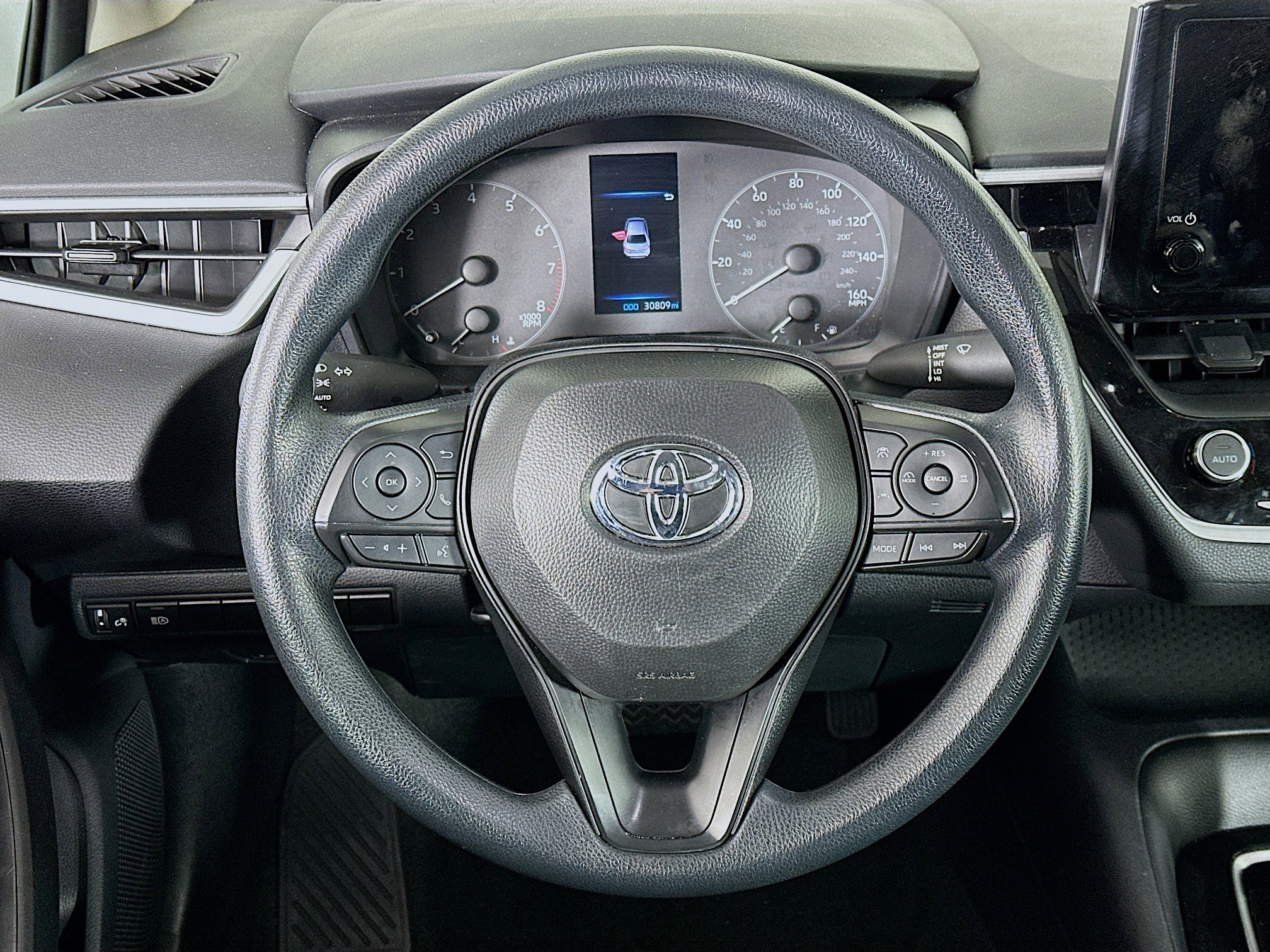 Used 2025 Toyota Corolla LE image 18