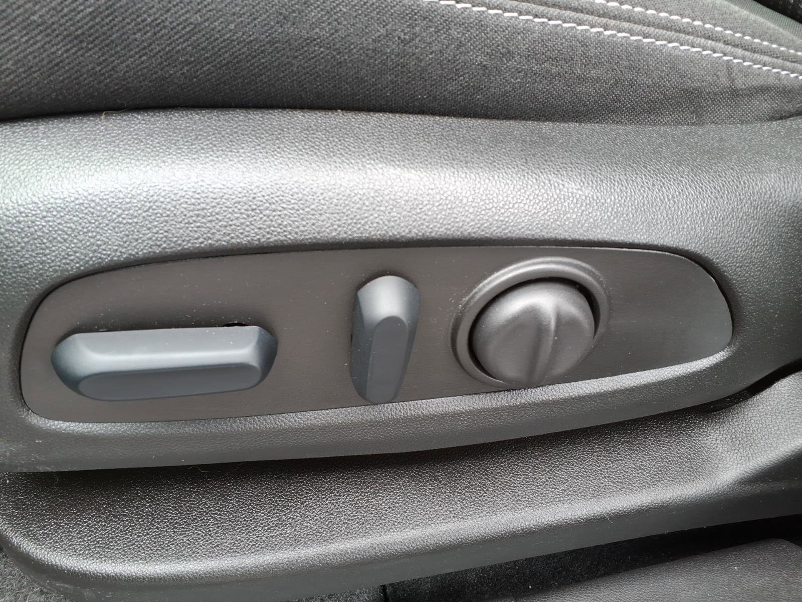 Certified 2024 GMC Terrain SLE w/ Driver Convenience Package image 13