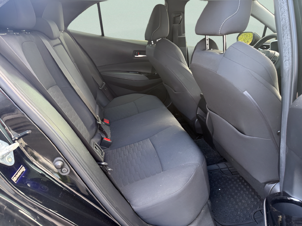 Used 2019 Toyota Corolla SE w/ Carpet Mat Package FWD image 12