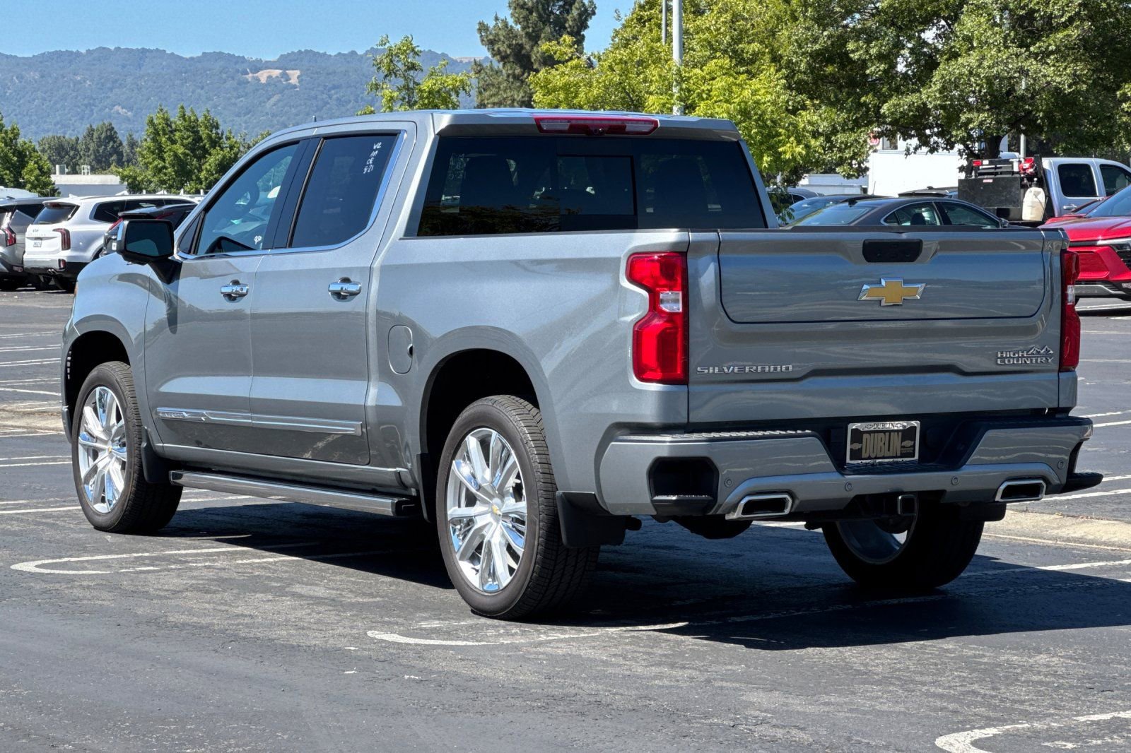 Used 2025 Chevrolet Silverado 1500 High Country AWD/4WD image 6