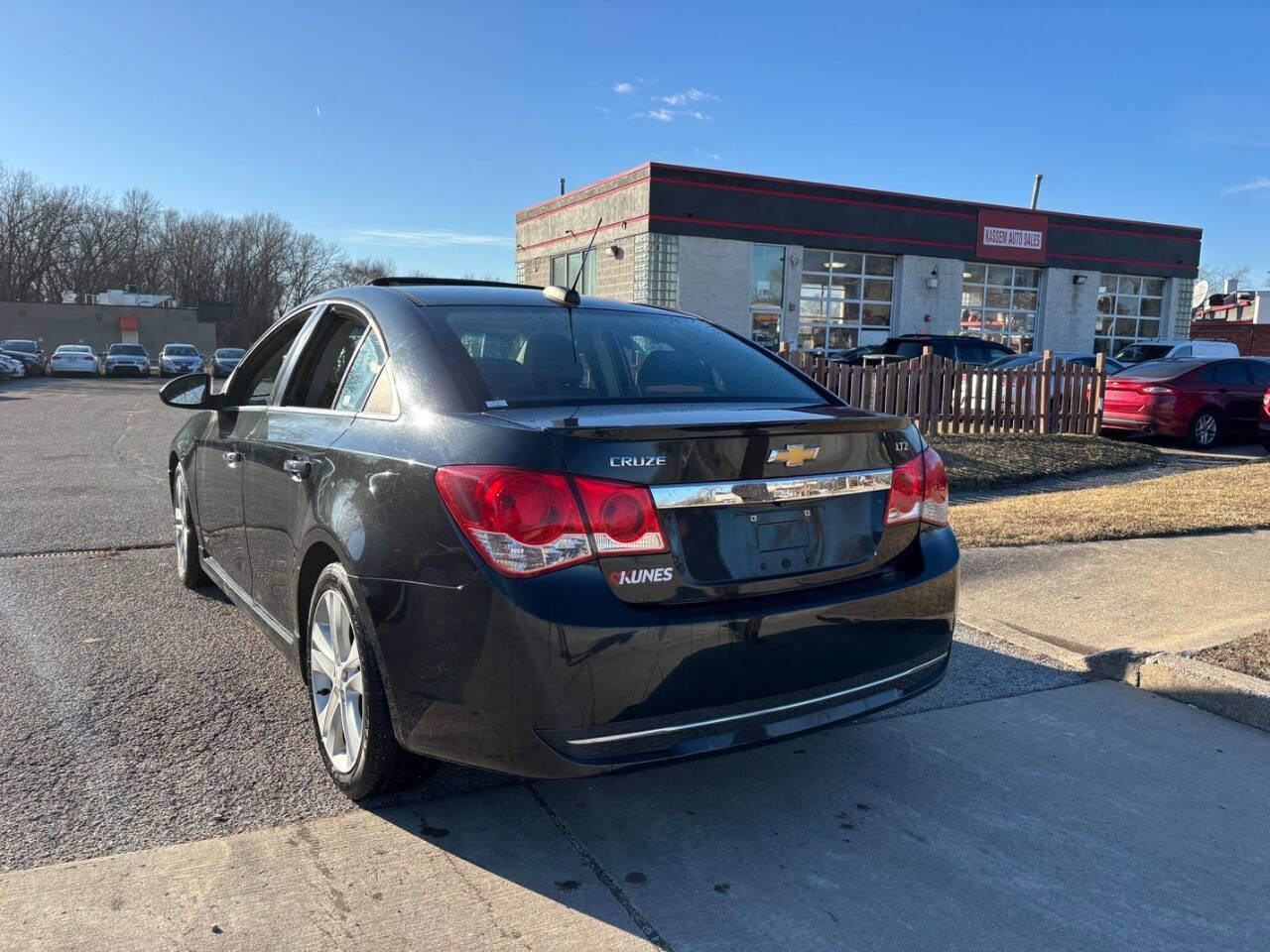 Used 2015 Chevrolet Cruze LTZ w/ Sun, Sound and Sport Package image 18