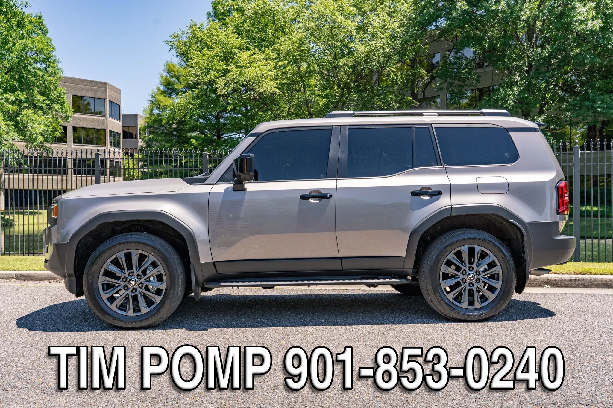 Used 2025 Toyota Land Cruiser w/ Premium Package AWD/4WD image 9
