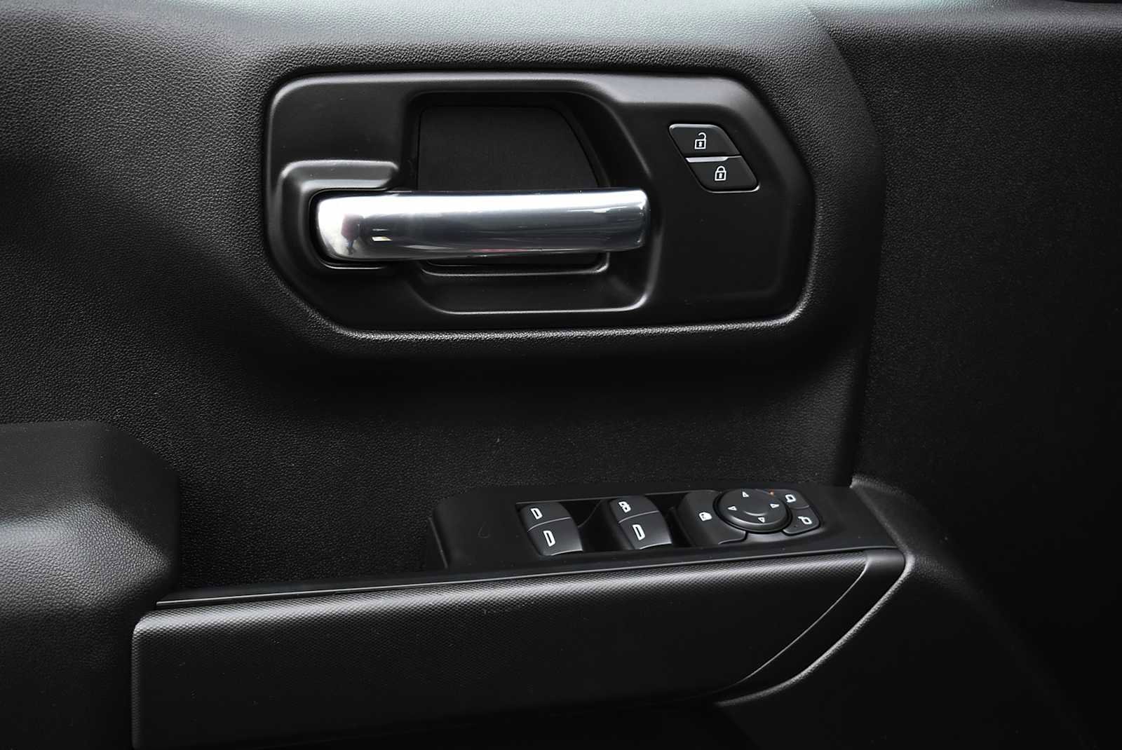 Used 2024 Chevrolet Silverado 1500 Custom image 21