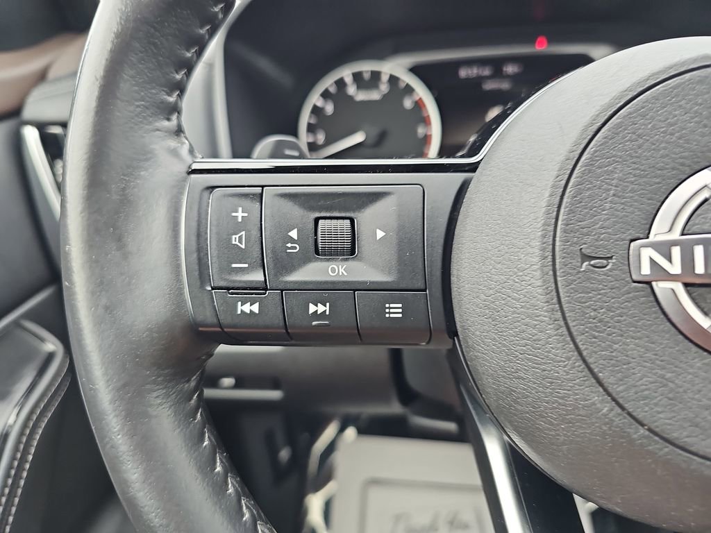Used 2022 Nissan Rogue SV w/ SV Premium Package FWD image 22