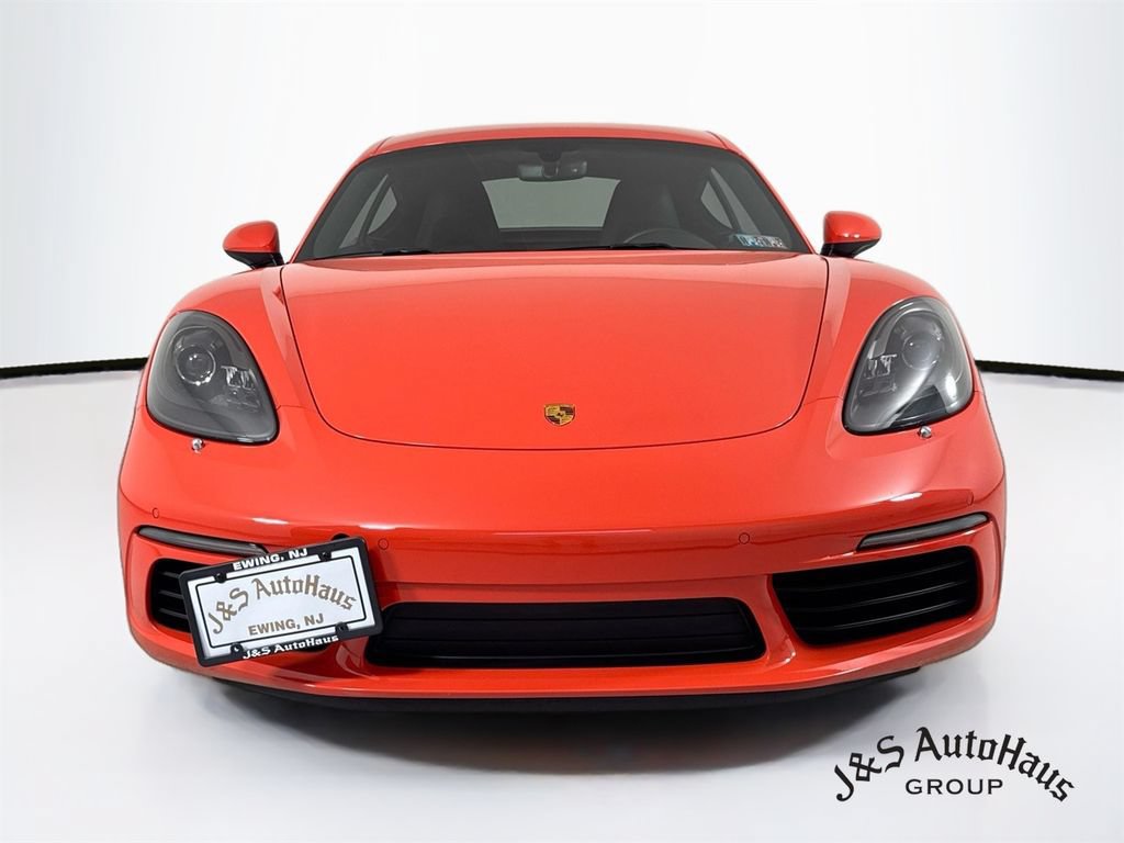 Used 2022 Porsche 718 Cayman RWD image 2