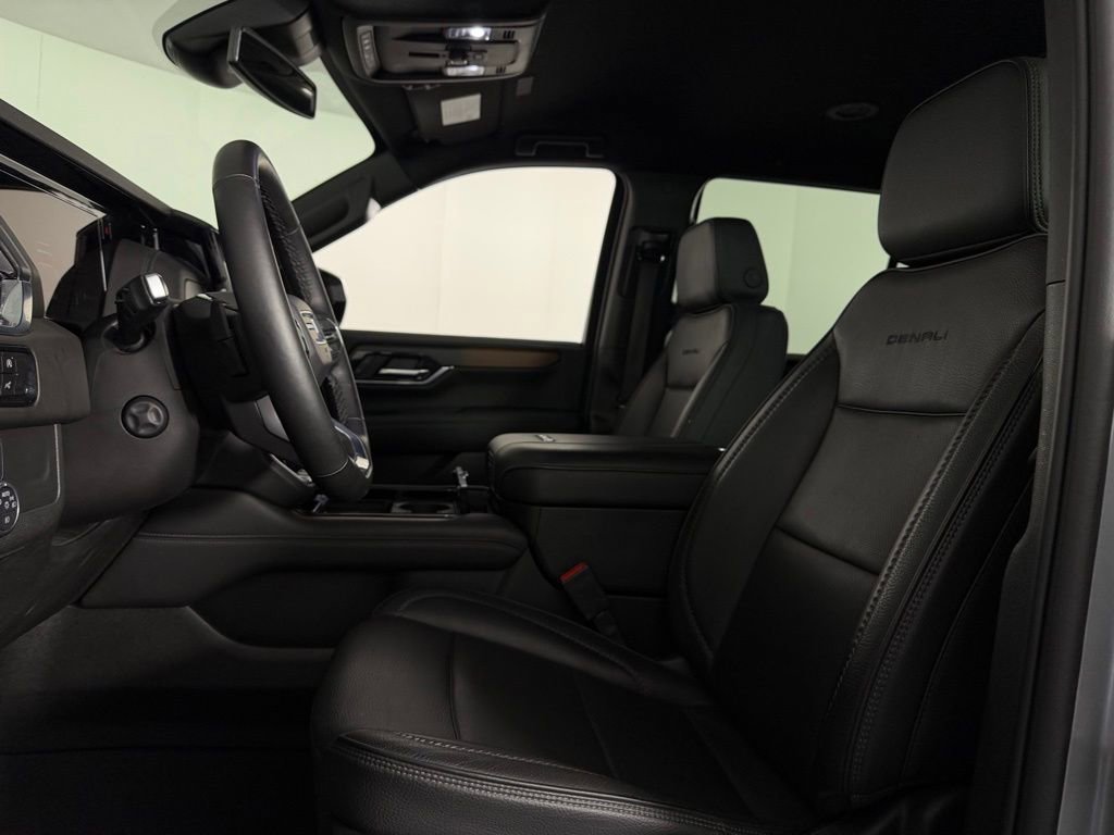 Used 2025 GMC Yukon Denali image 23
