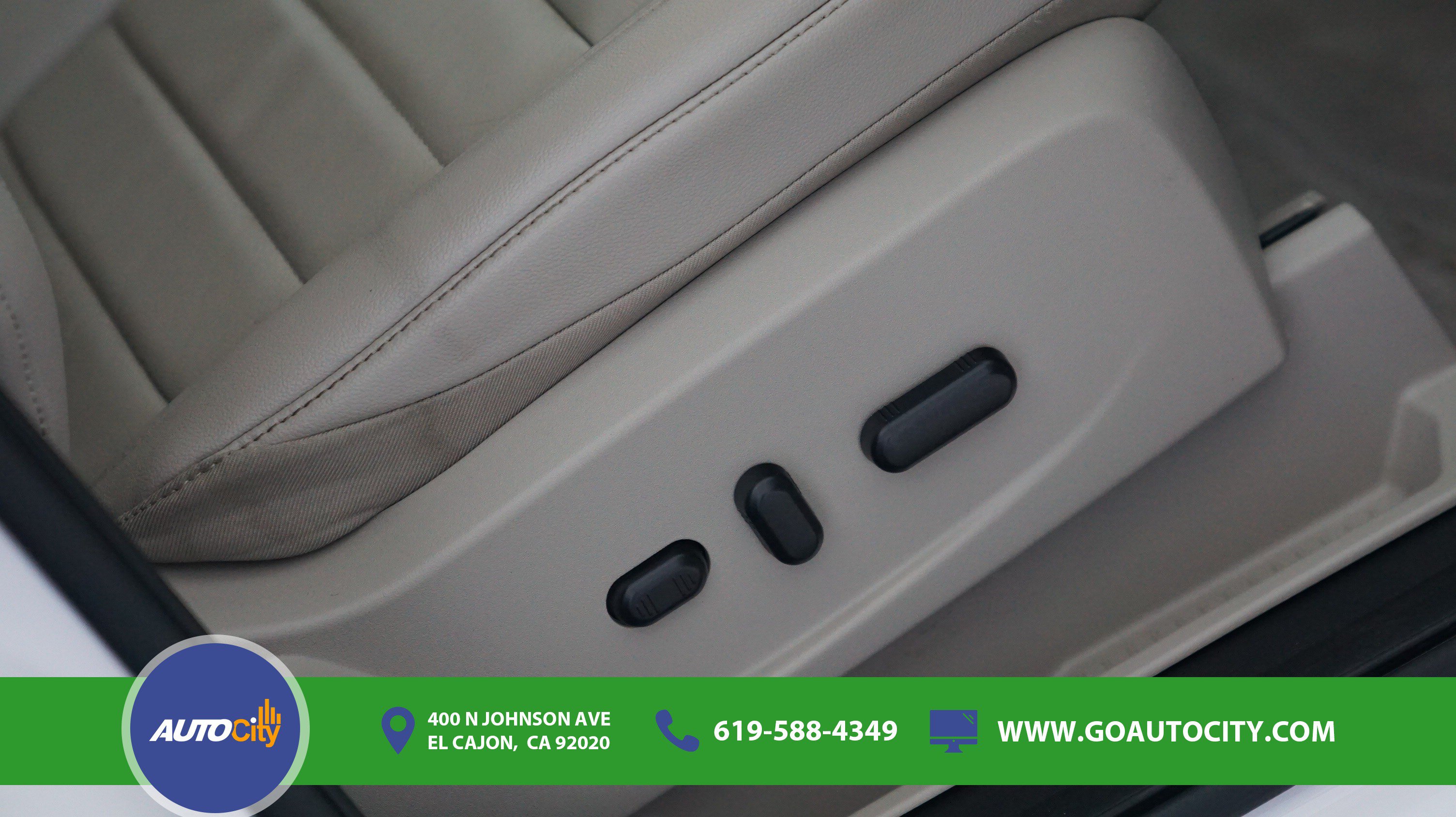 Used 2016 Ford Escape Titanium w/ Equipment Group 301A FWD image 16