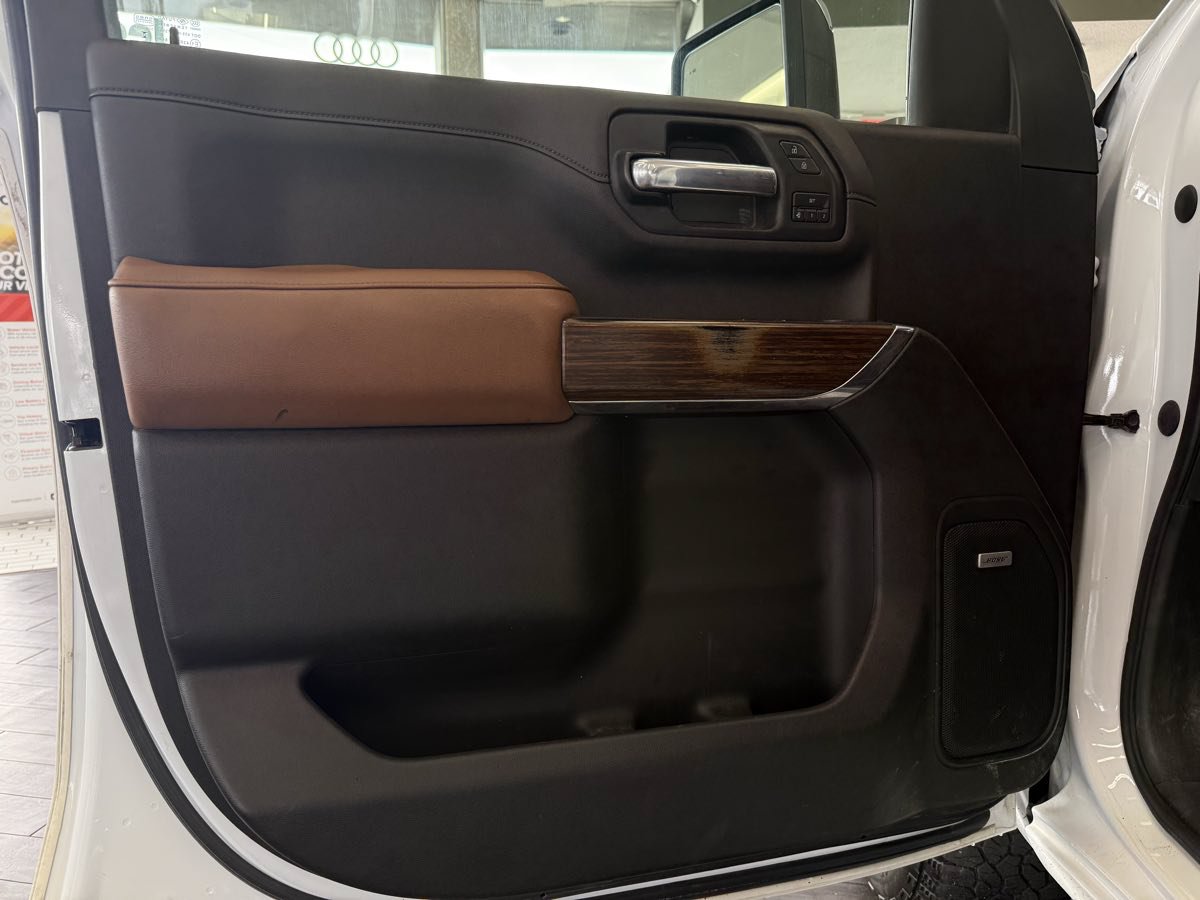 Used 2022 Chevrolet Silverado 2500 High Country AWD/4WD image 32