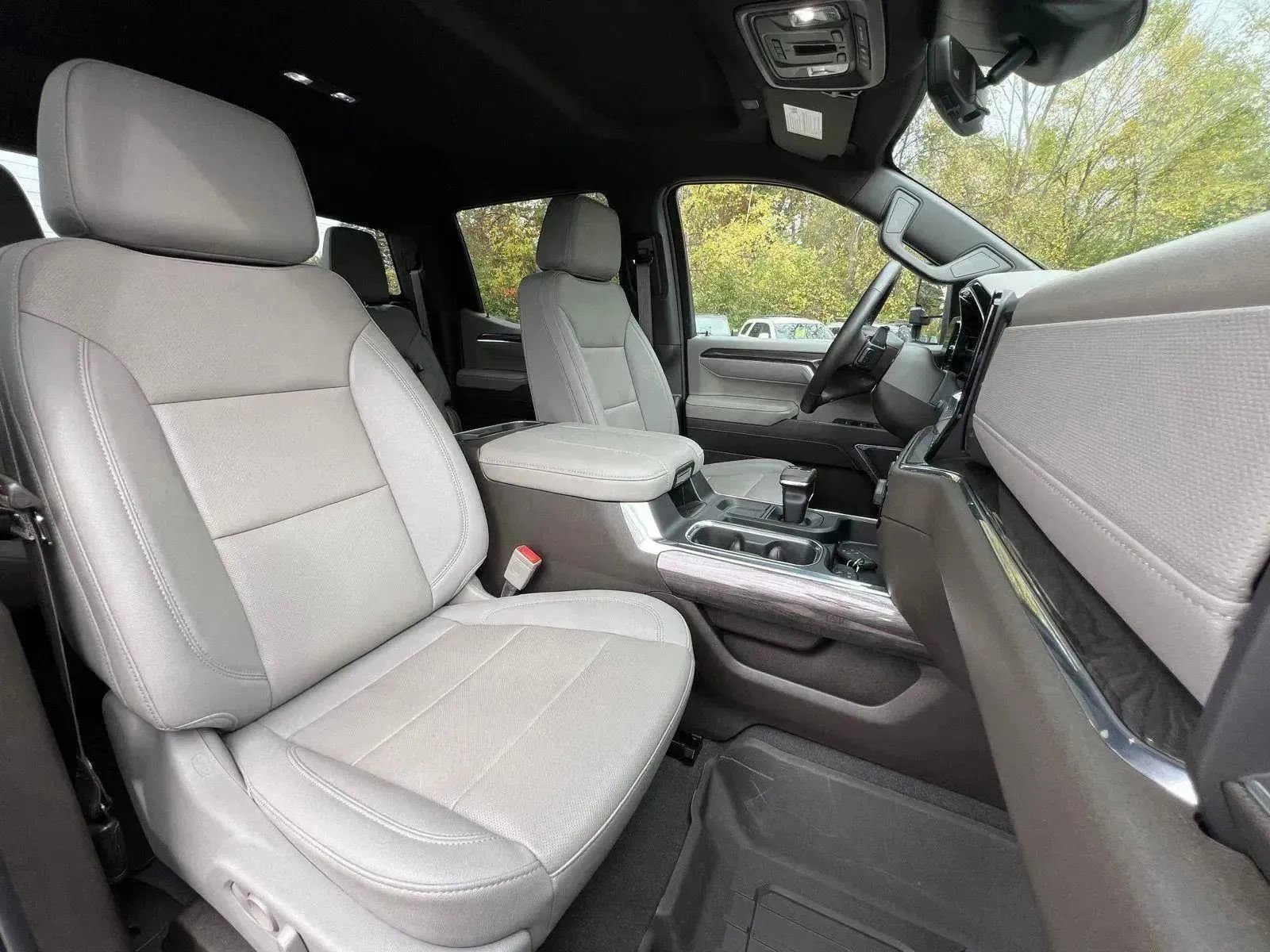 Used 2023 Chevrolet Silverado 1500 LTZ w/ Technology Package image 31