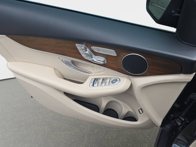 Used 2022 Mercedes-Benz GLC 300 4MATIC image 30