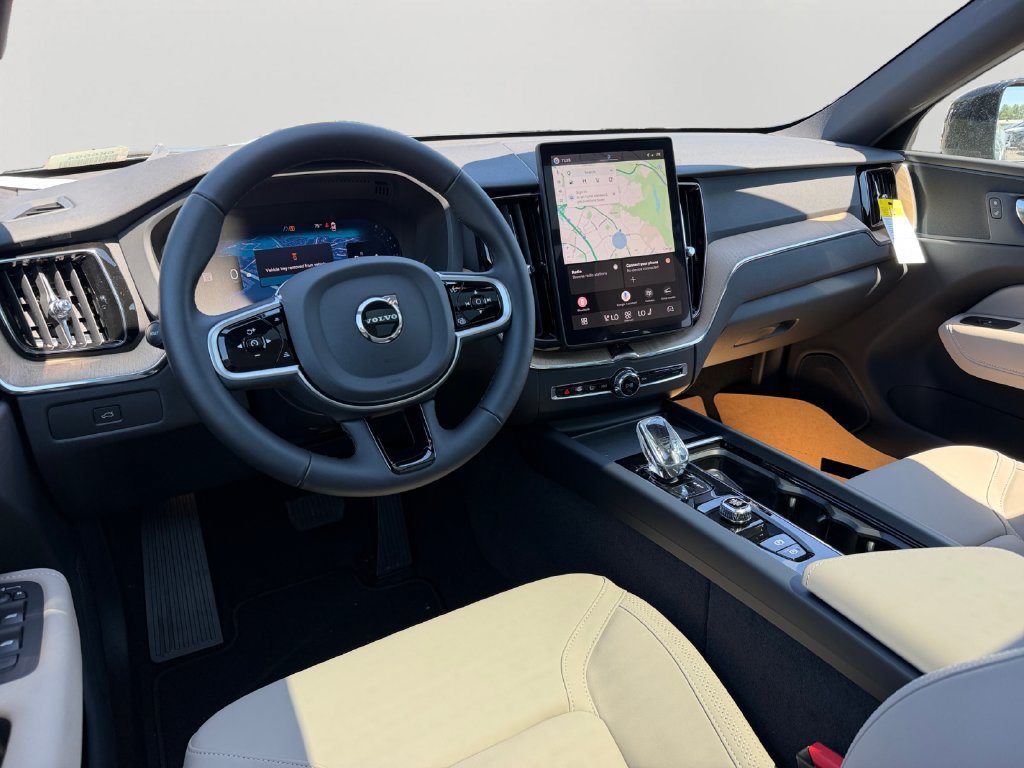 Certified 2026 Volvo XC60 B5 Core AWD/4WD image 11