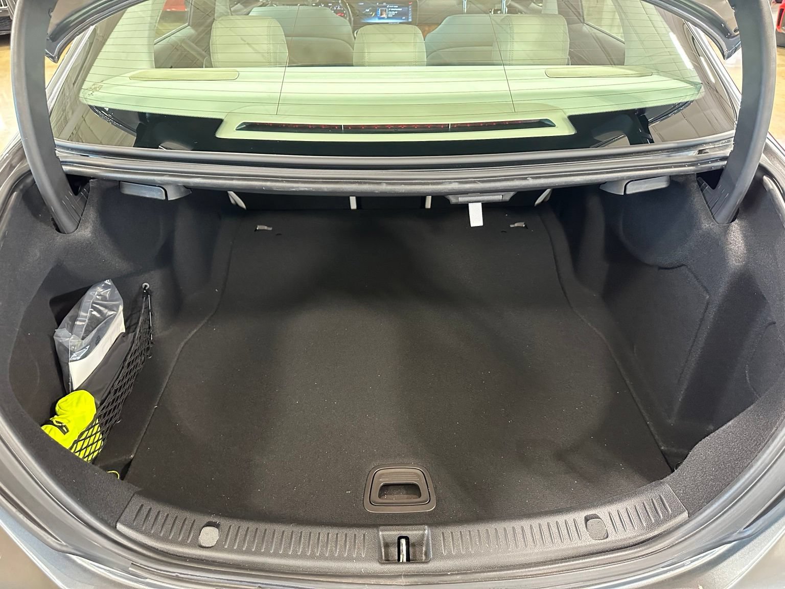 Used 2017 Mercedes-Benz E 300 image 44
