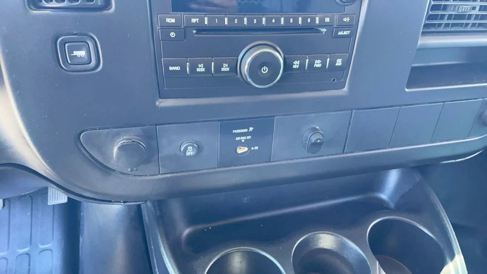 Used 2013 Chevrolet Express 2500 RWD image 12