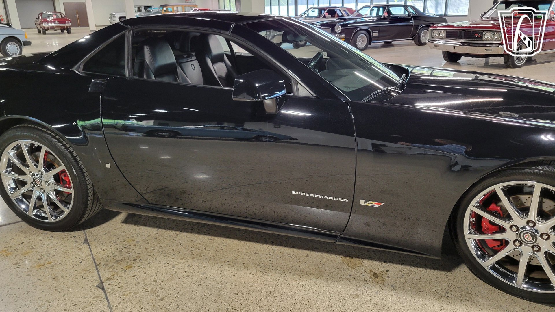 Used 2008 Cadillac XLR V RWD image 24