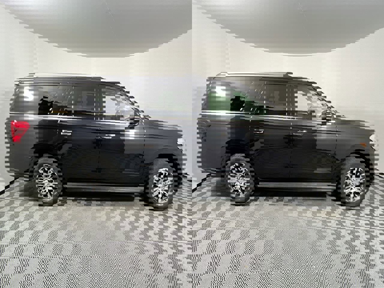 Used 2024 Ford Expedition Max Limited image 2