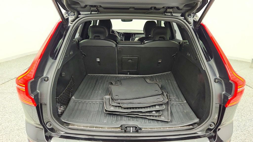Used 2024 Volvo XC60 T8 Ultimate w/ Protection Package Premier image 22