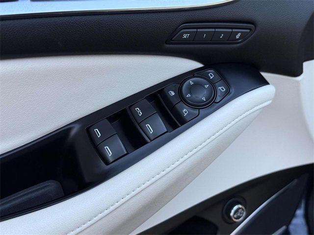 Certified 2023 Buick Enclave Avenir w/ Avenir Technology Package image 9