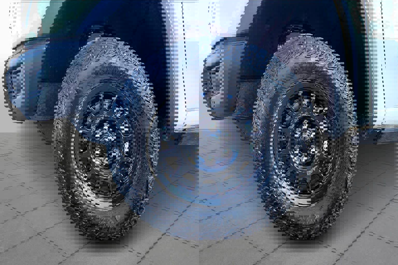 Used 2024 GMC Sierra 1500 AT4X w/ AT4X AEV Edition image 11