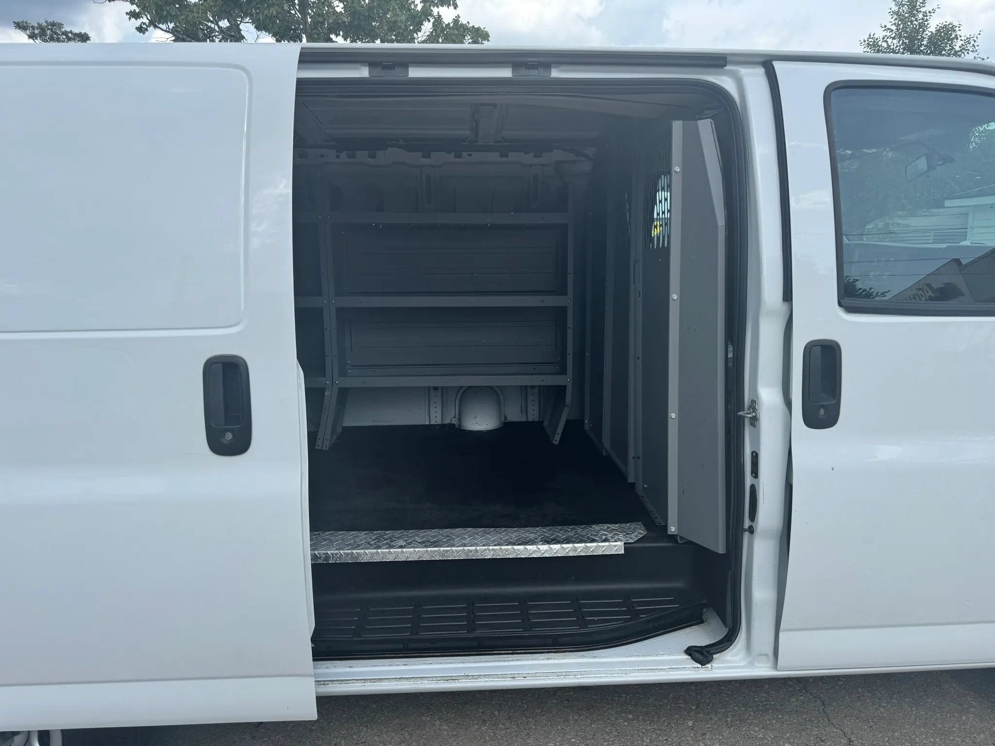 Used 2023 GMC Savana 3500 w/ Driver Convenience Package RWD image 13