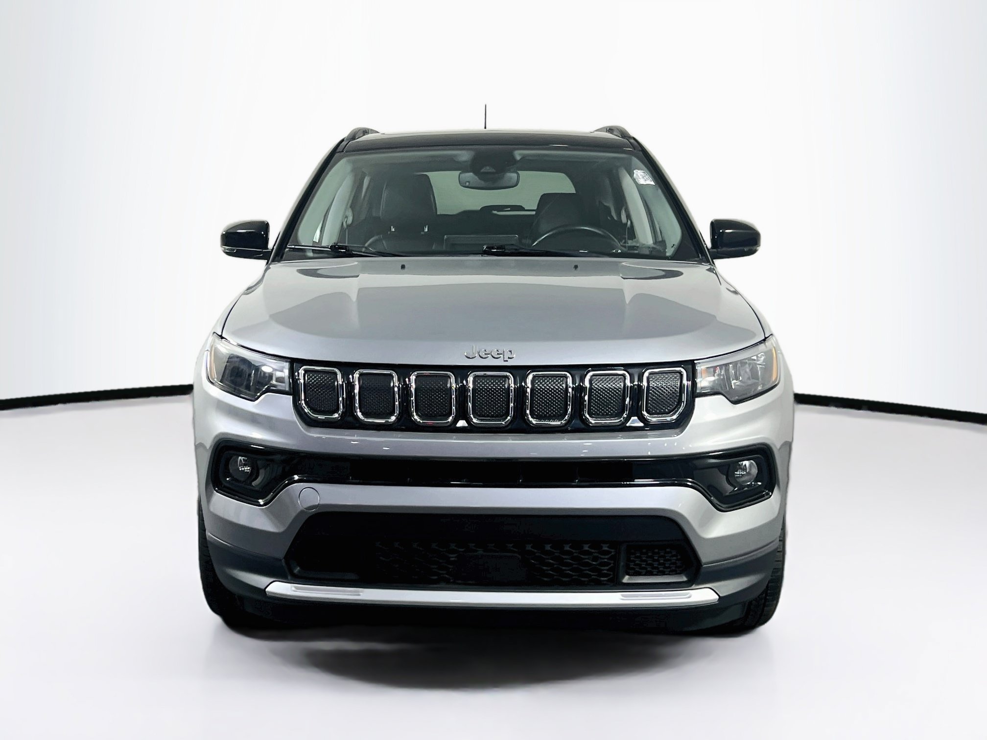 Used 2022 Jeep Compass Limited w/ Sun and Sound Group AWD/4WD image 2