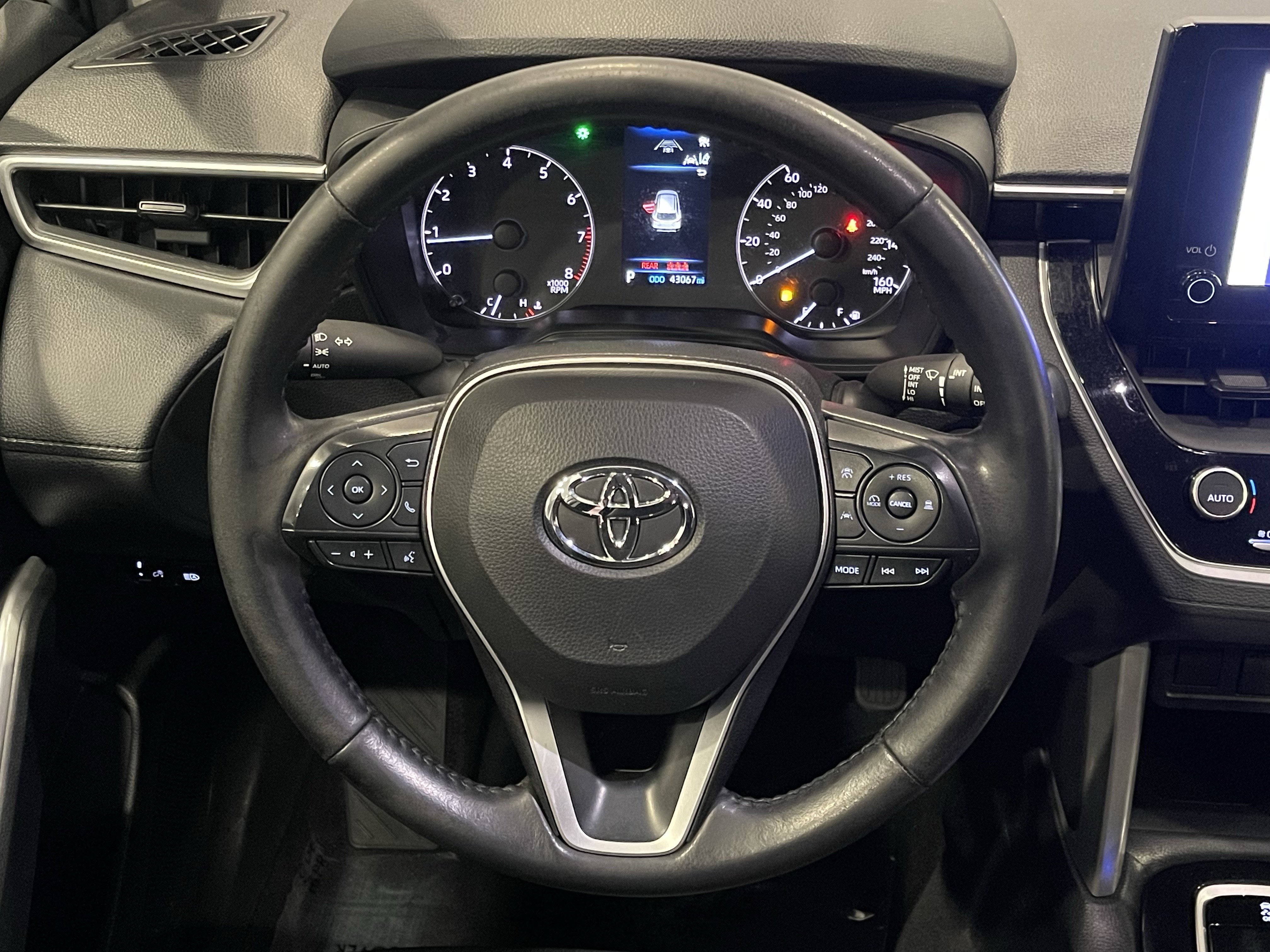 Used 2023 Toyota Corolla Cross LE AWD/4WD image 19