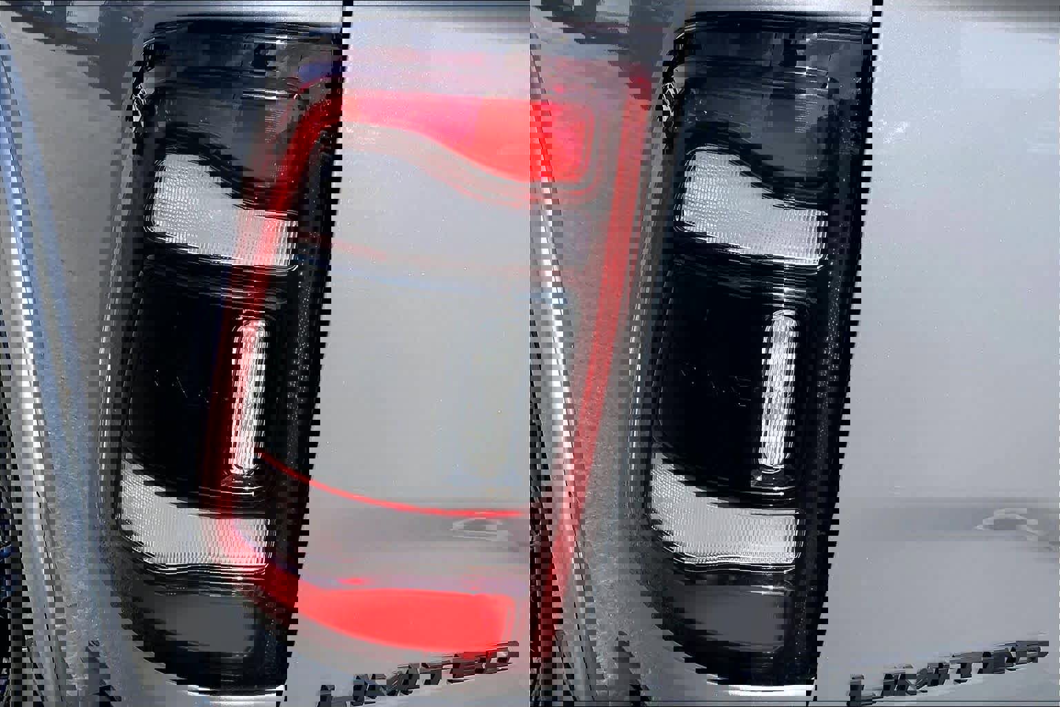 Used 2022 RAM 3500 Limited image 28