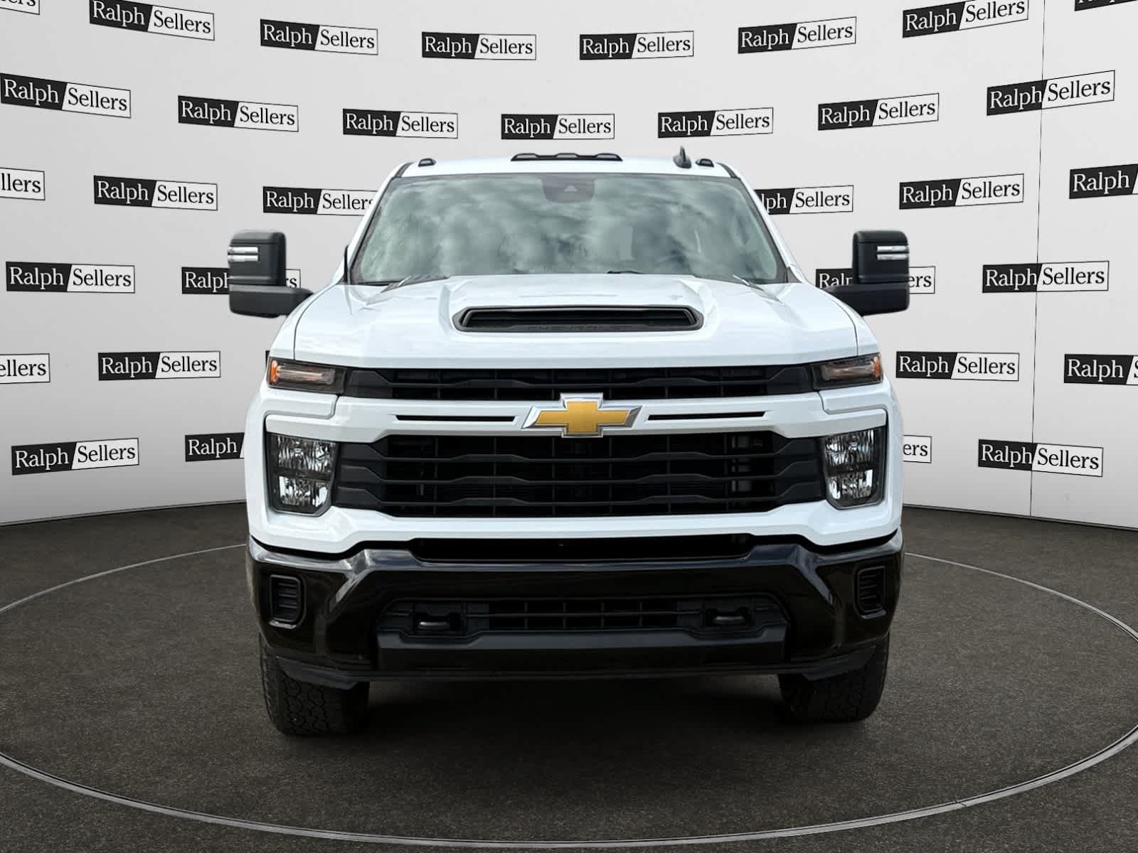 Used 2025 Chevrolet Silverado 2500 Custom w/ Custom Convenience Package AWD/4WD image 8