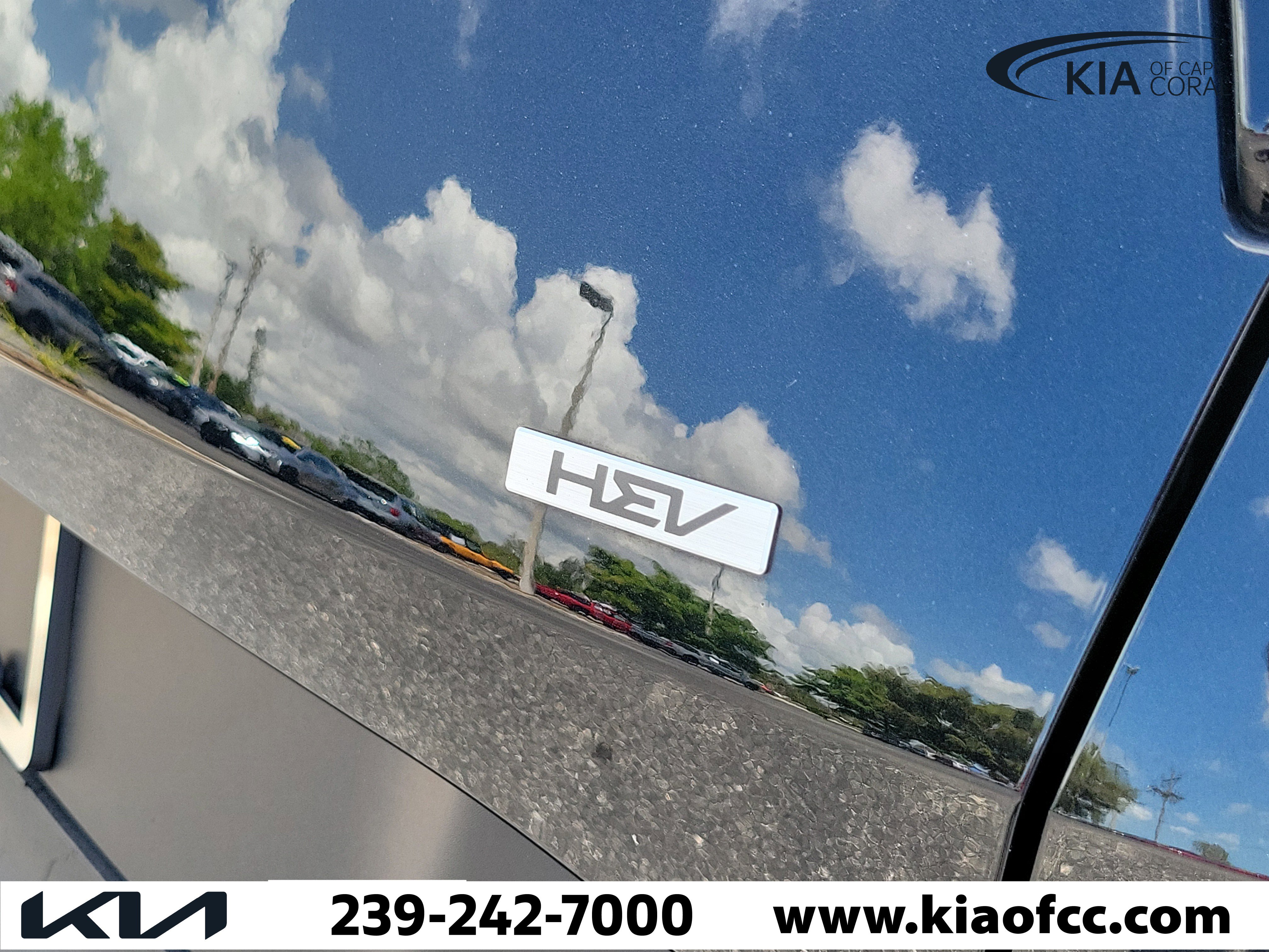 Certified 2025 Kia Sportage LX image 10