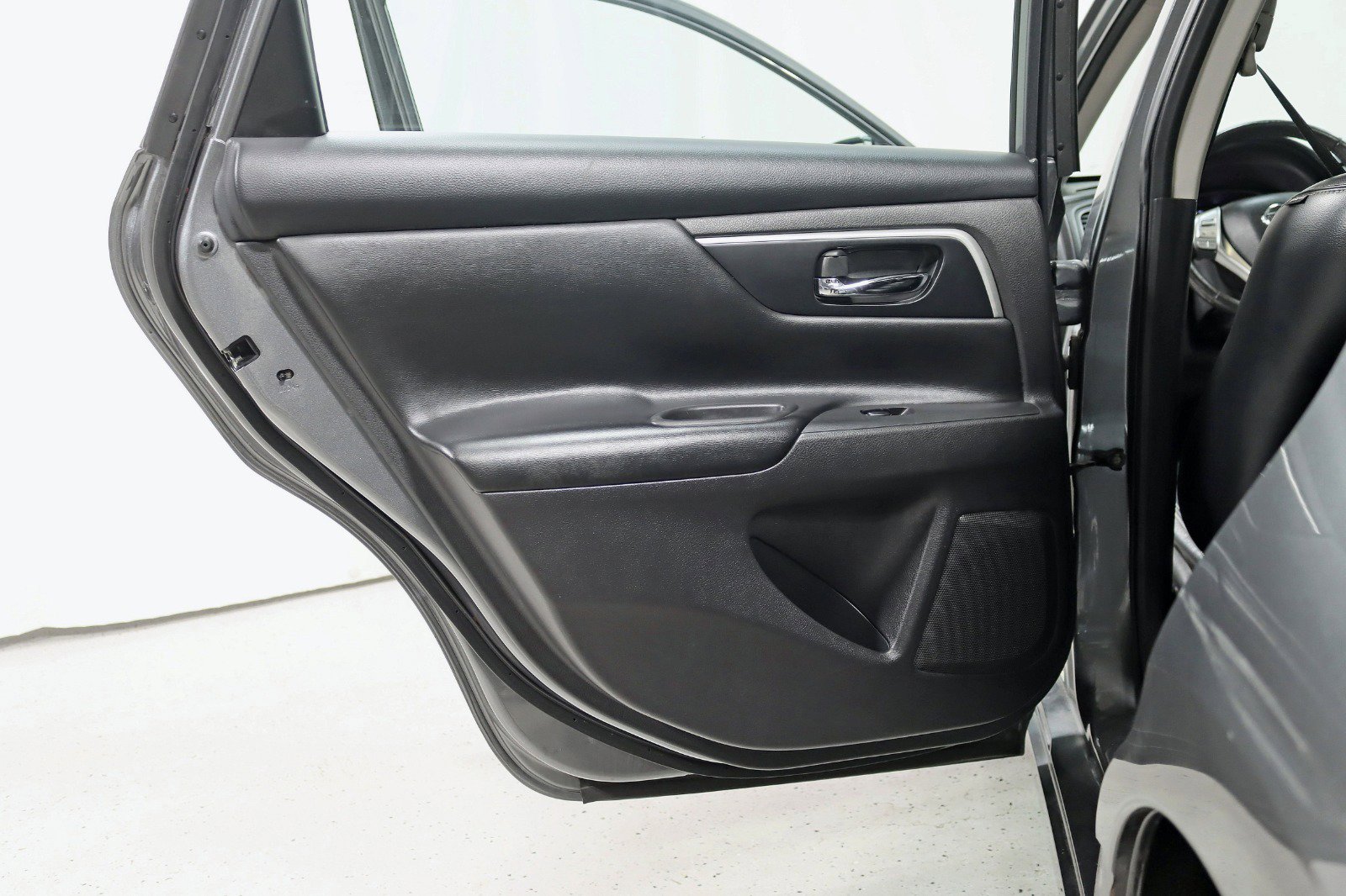 Used 2017 Nissan Altima 2.5 SL w/ Moonroof Package image 31