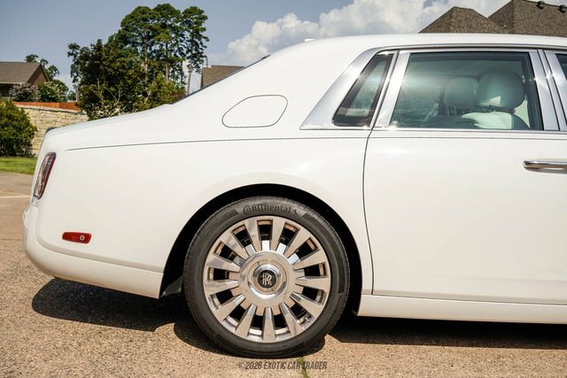 Used 2020 Rolls-Royce Phantom Sedan RWD image 8