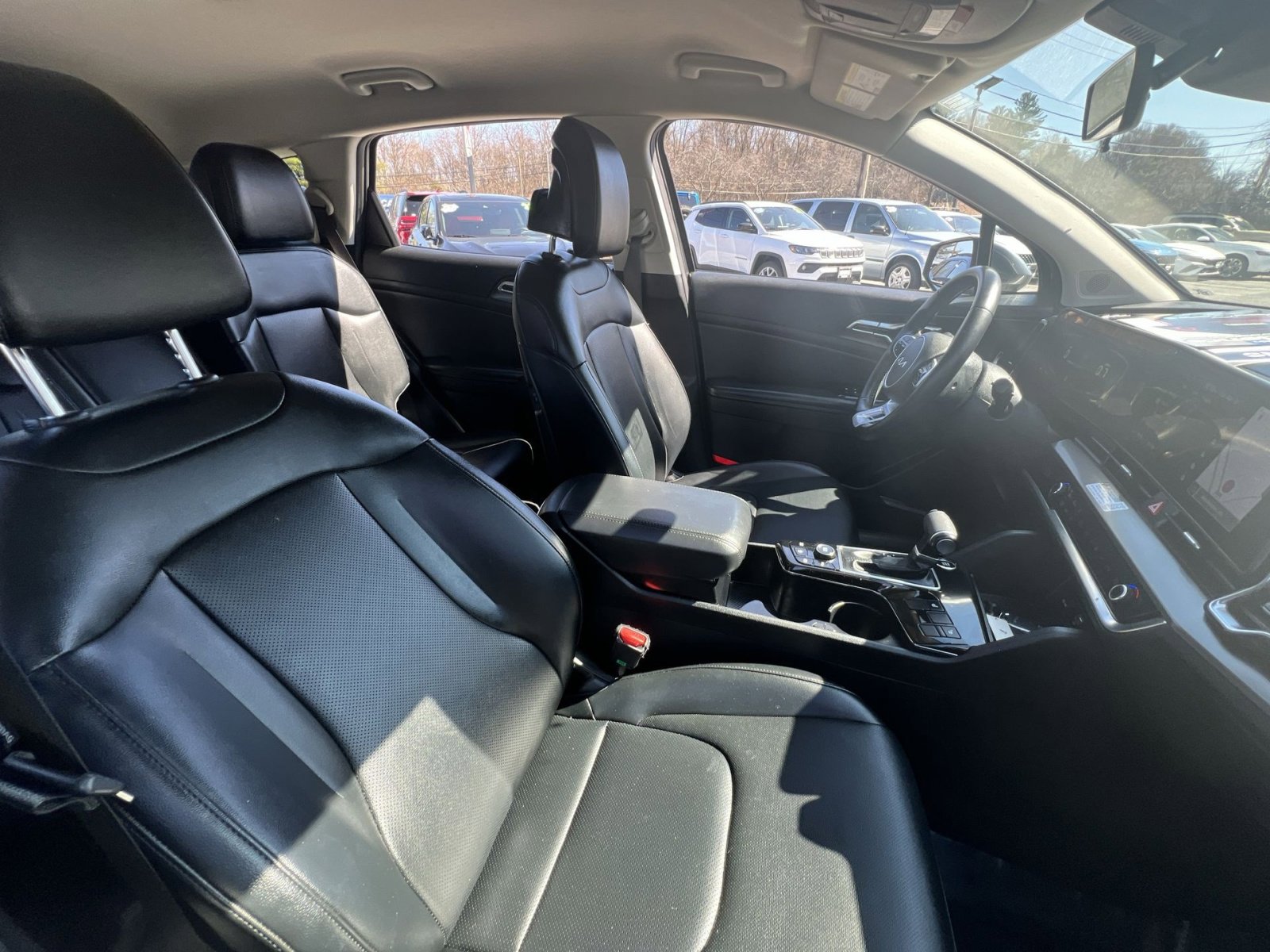 Used 2023 Kia Sportage EX image 26