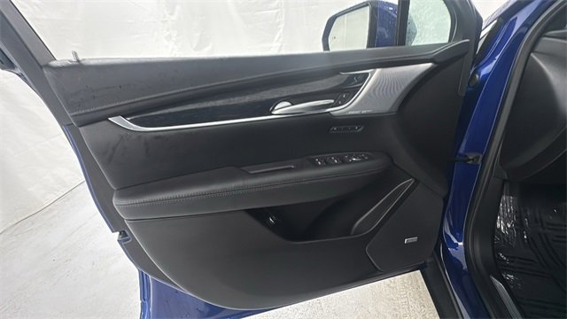 Used 2025 Cadillac XT5 Premium Luxury image 19