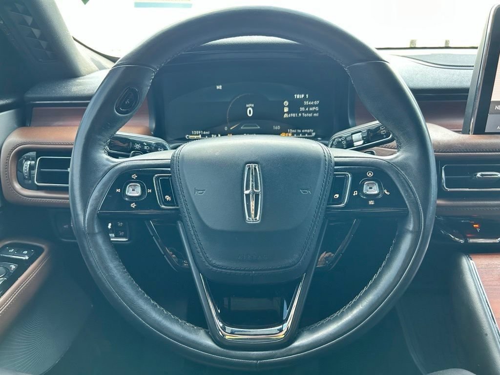 Used 2020 Lincoln Aviator Reserve w/ Equipment Group 201A AWD/4WD image 17