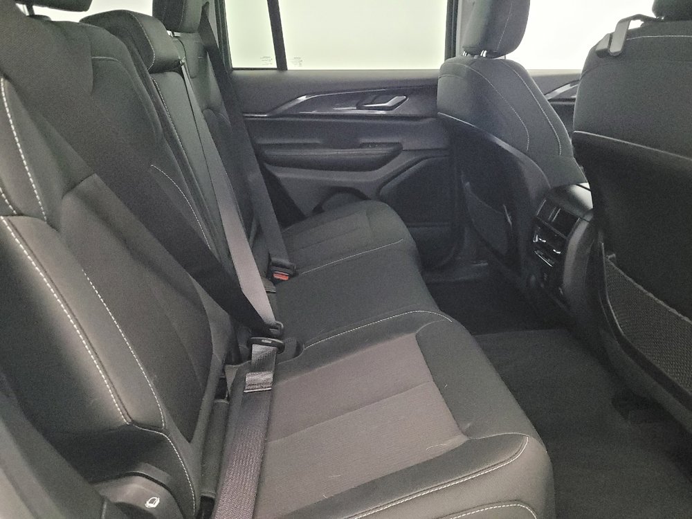 Used 2023 Jeep Grand Cherokee Laredo w/ Luxury Tech Group I image 19