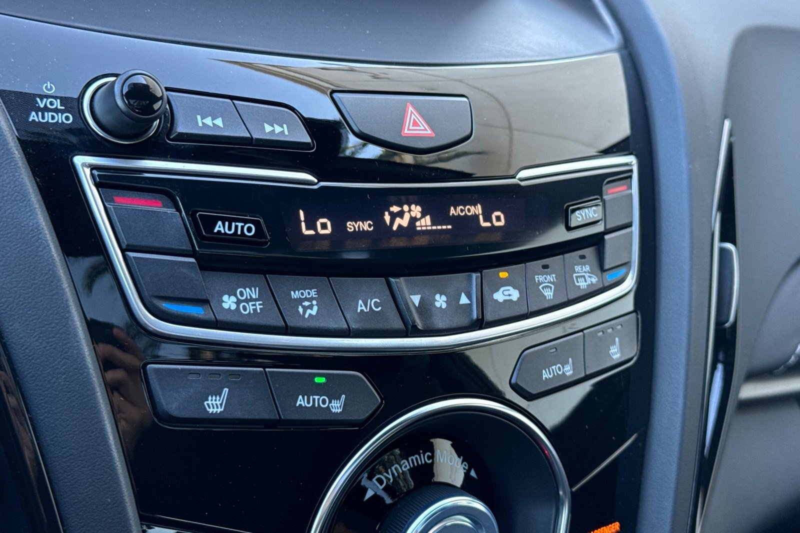 Used 2025 Acura RDX SH-AWD image 19