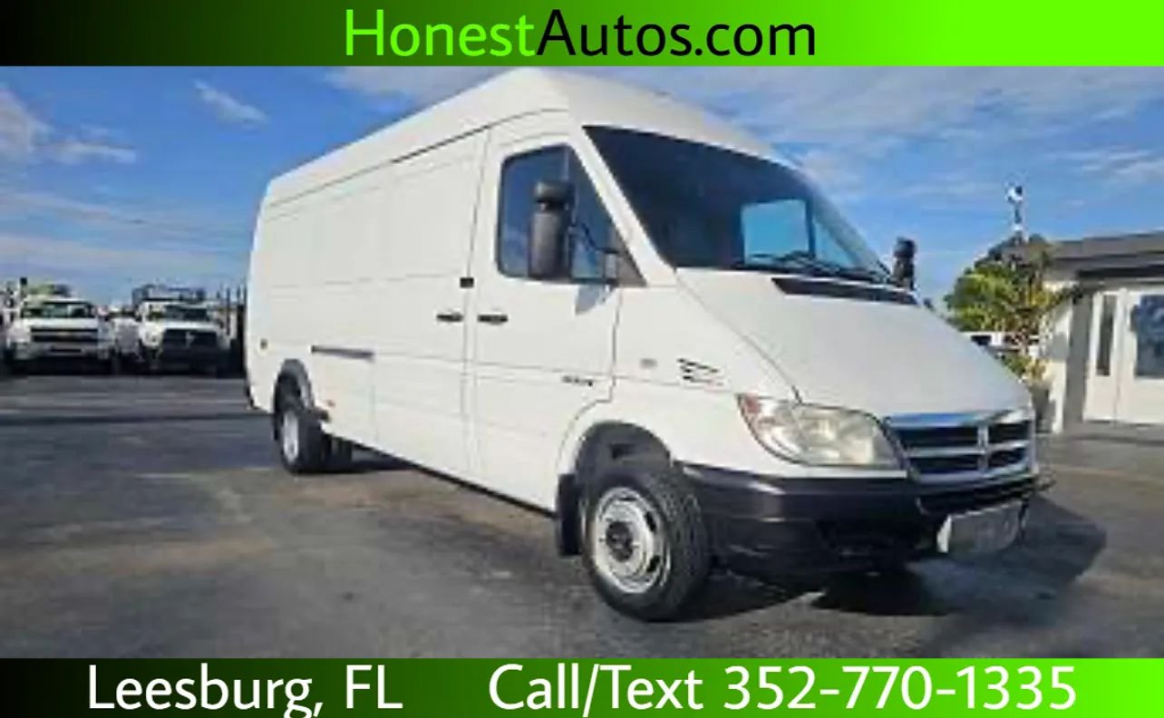 Used 2005 Freightliner Sprinter 2500 RWD image 1