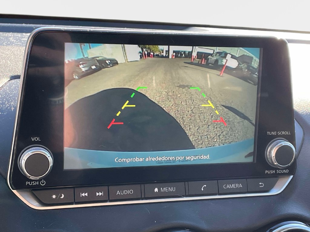 Used 2025 Nissan Sentra SV FWD image 25