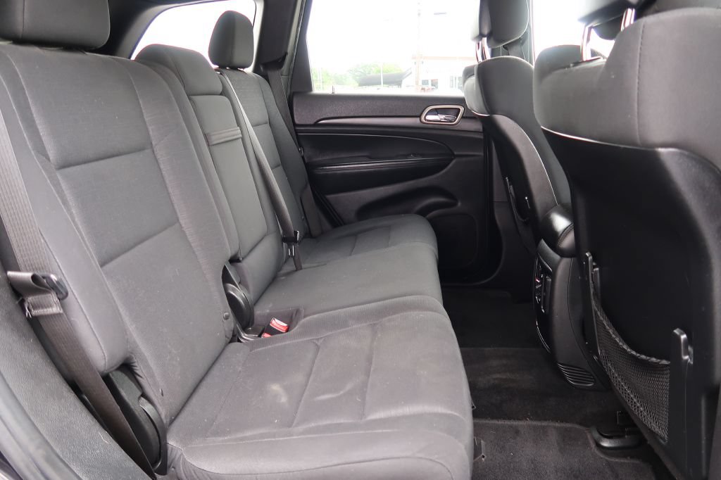 Used 2014 Jeep Grand Cherokee Laredo w/ Quick Order Package 23E AWD/4WD image 8