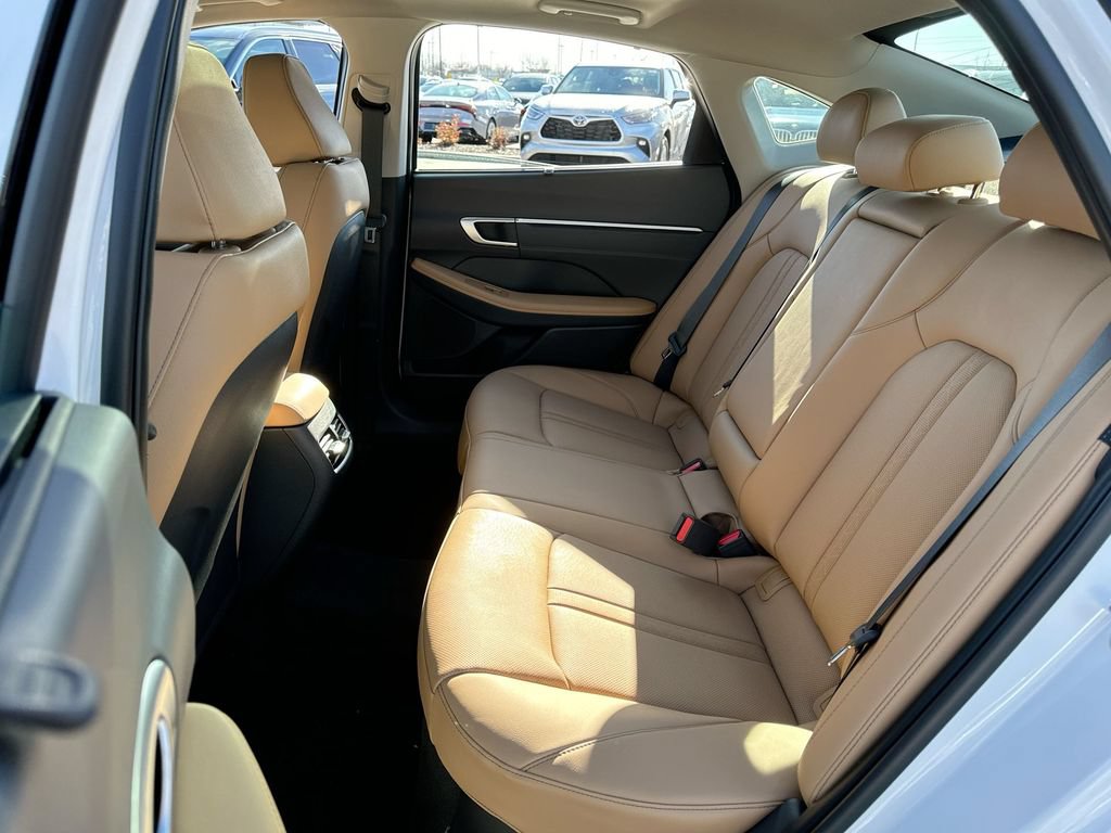 Used 2025 Hyundai Sonata Limited FWD image 24