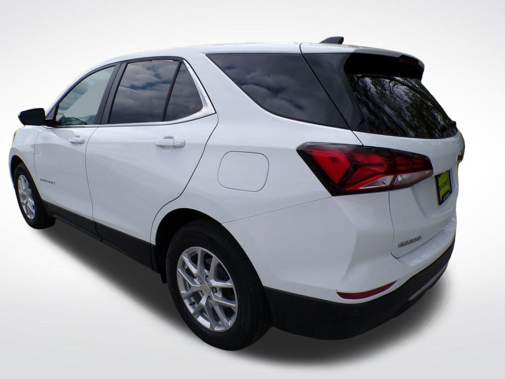 Used 2024 Chevrolet Equinox LT FWD image 3