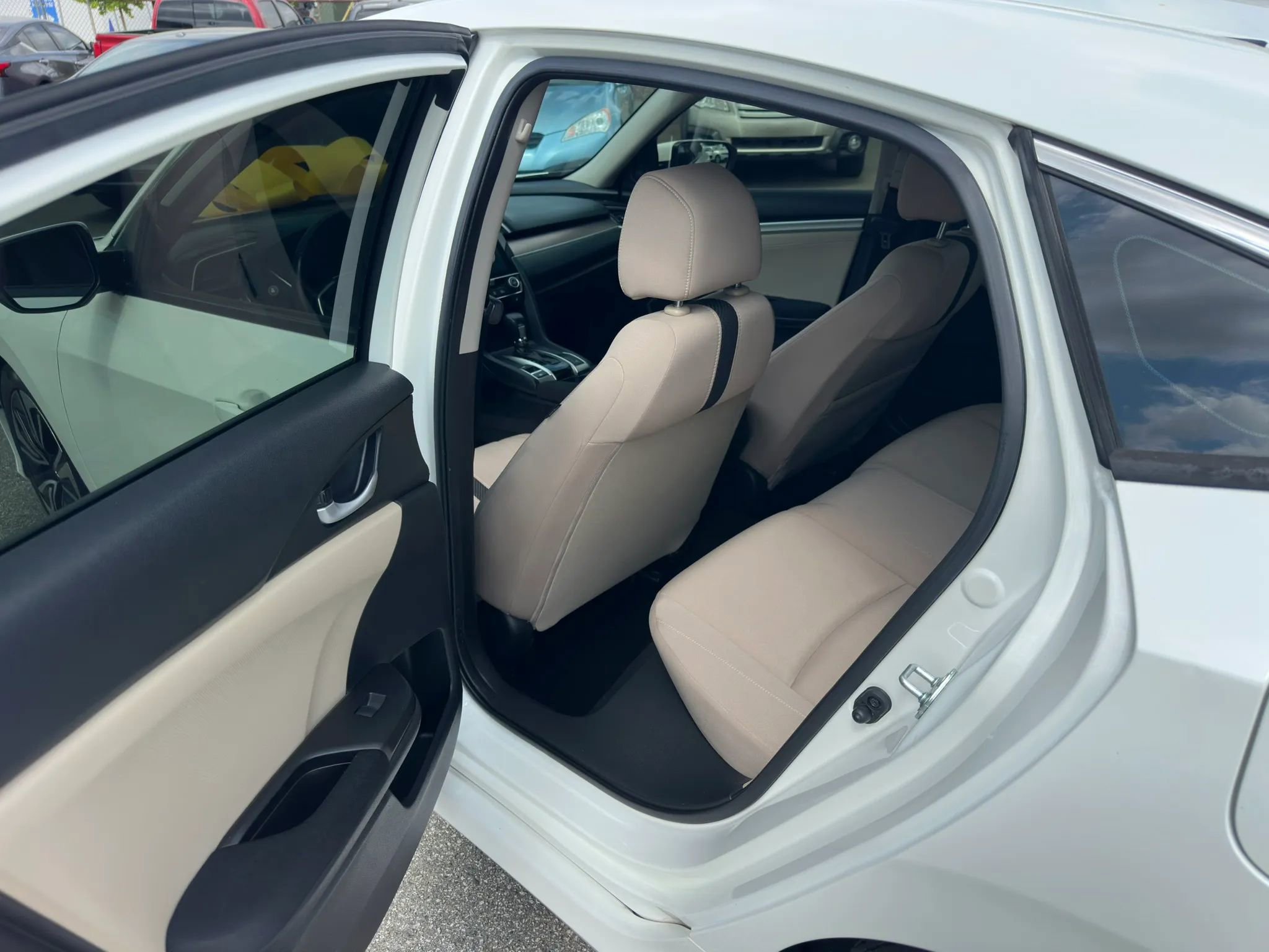 Used 2018 Honda Civic EX-T image 18