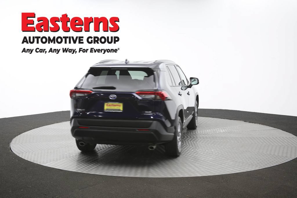 Used 2022 Toyota RAV4 XLE AWD/4WD image 43